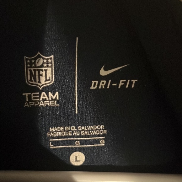 New England Patriots Dri-Fit Nike tee - Picture 3 of 3